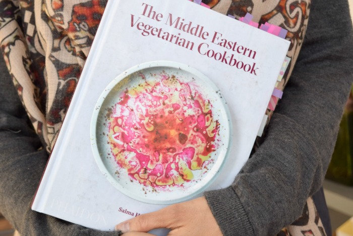 “كتاب طهي المأكولات النباتية الشرق أوسطية”